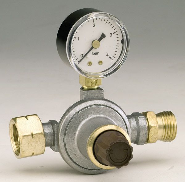 Reguleeritav manomeetriga gaasiregulaator